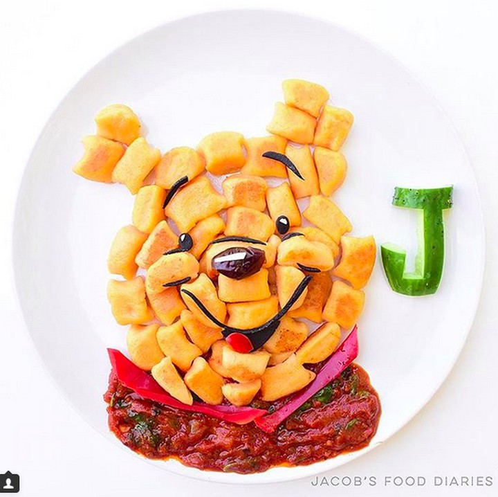 <p>Si kecil bakal tega nggak ya memakan sajiannya kalau berbentuk wajah Pooh yang menggemaskan begini. Hi-hi-hi. (Foto: Instagram/ @jacobs_food_diaries)  </p>