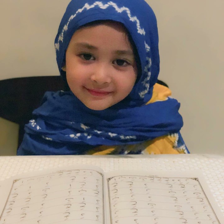 Gadis cilik yang akrab dipanggil Miya ini imut banget deh. (Foto: Instagram/shelomitadiah)
