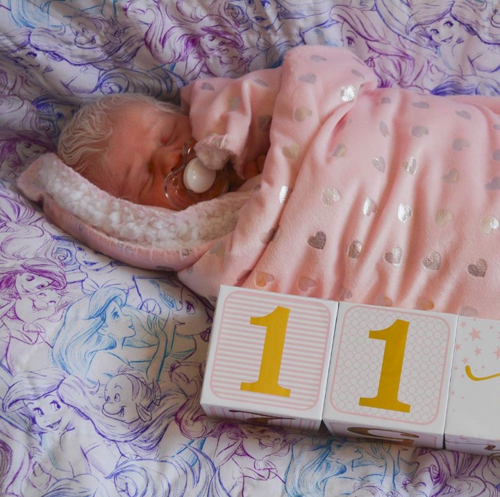 <p>Ini saat Baby Nora berumur 11 hari. Nggemesin banget ya! (Foto: Facebook/ Simply B Photography)</p>
