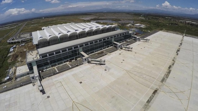 Pembangunan konstruksi Akses Tol Bandara Kertajati saat ini sudah mencapai 58 persen dan ditargetkan selesai pada September 2021.