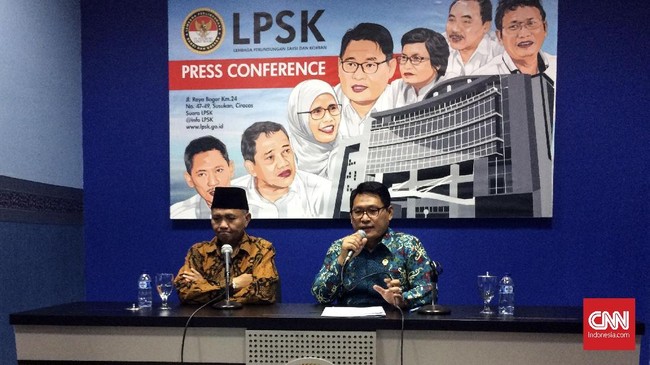 KPK dan LPSK menyatakan bakal memberi bantuan hukum bagi ahli yang juga dosen IPB, Basuki Wasis yang digugat perdata oleh Nur Alam.