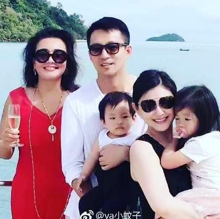 Ini foto lain saat Barbie Hsu dan keluarganya berlibur. (Foto: Instagram/ Istimewa)