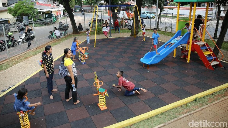 Bunda memperhatikan nggak, kayaknya anak-anak zaman sekarang sering kali nggak sabaran dan gampang bosan. Hmm, kenapa ya?