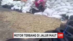 MOTOR TERBANG DI JALUR MAUT