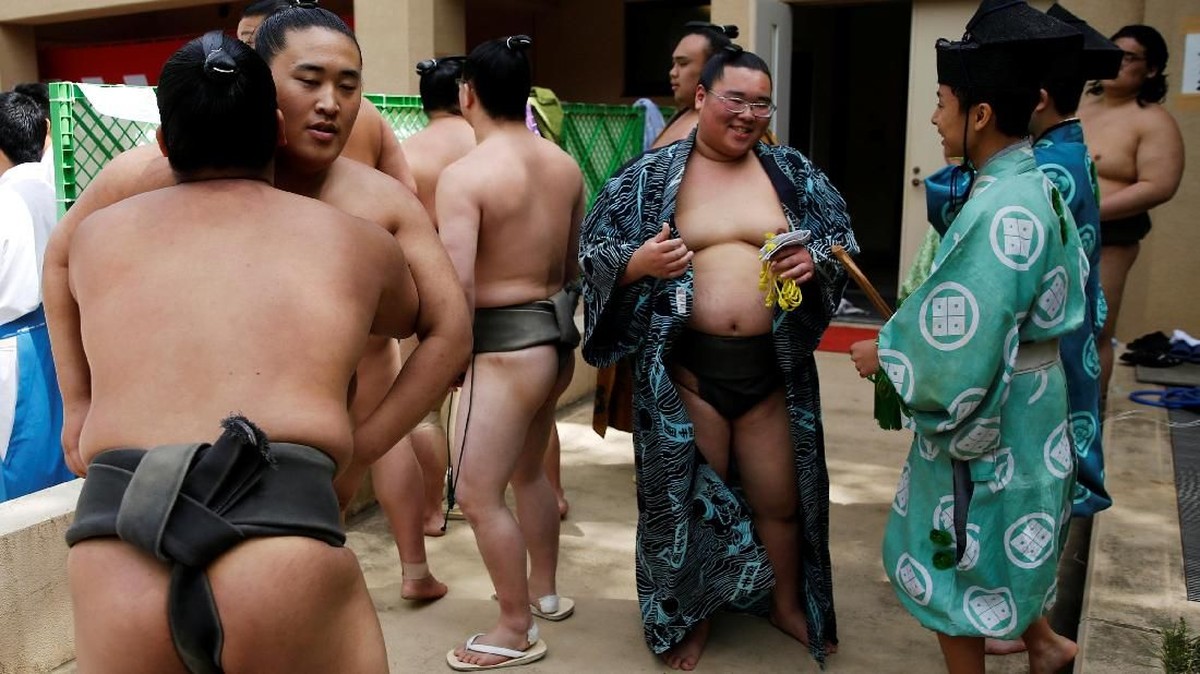 FOTO: Laga Sumo Musim Semi