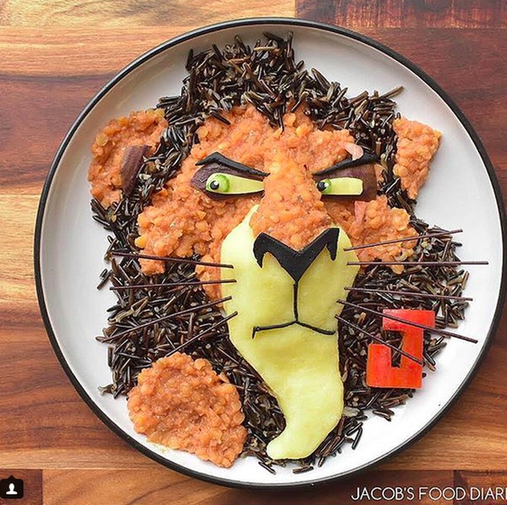 <p>Masih ingat nggak, Bun, ini siapa? Yap, ini Scar, paman Simba di film 'Lion King'. (Foto: Instagram/ @jacobs_food_diaries)  </p>