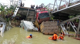 Jembatan Widang Ambruk, Polisi Berlakukan Buka Tutup Jalur