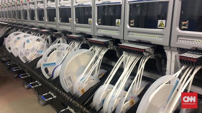 Pemerintah menyiapkan insentif untuk industri padat karya yang mau merelokasi usaha mereka ke wilayah dengan upah rendah supaya lebih efesien berproduksi.