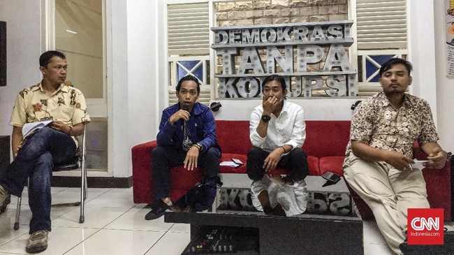 Bawaslu dianggap mencari-cari alasan sehingga pengusutan dugaan mahar politik Sandiaga Uno berakhir tanpa bisa dibuktikan.
