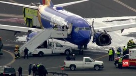 VIDEO: Mesin Meledak, Southwest Airlines Mendarat Darurat