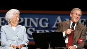 VIDEO: Mantan Ibu Negara AS, Barbara Bush dalam Kenangan