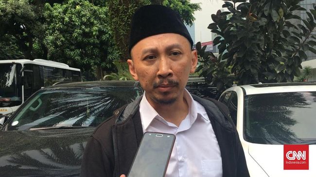 Abu Janda Dipolisikan Sebut 'Bendera Teroris' di Rumah Rizieq