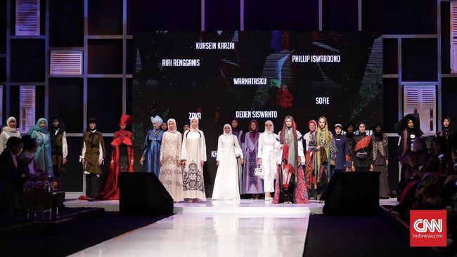 Empat ibu founder Hijabers Mom Community (HMC) yakni Hannie Hananto, Irna Mutiara, Najua Yanti, dan Monica Jufry, turut 'memanaskan' Muffest 2018.