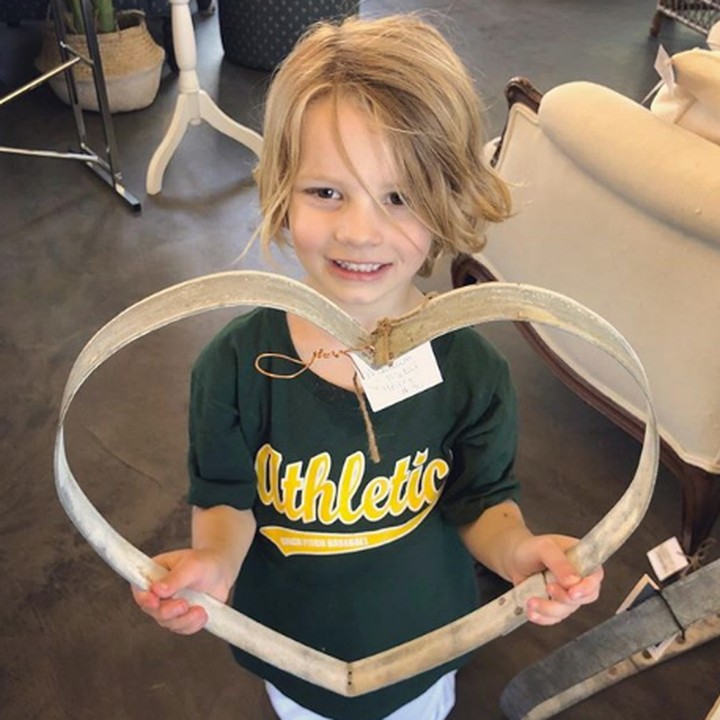 <p>So sweet banget kamu, Nak. (Foto: Instagram @jessicasimpson)</p>