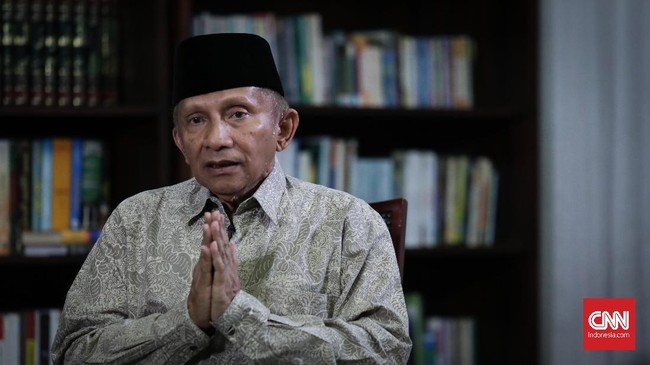 Ketua Dewan Penasehat PA 212 Amien Rais mengingatkan Jokowi bahwa kekuasaan hanyalah titipan Allah yang tak perlu telalu serius untuk dipertahankan.