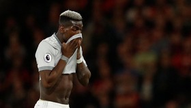 Pogba Ogah Menoleh ke Mourinho Usai Diganti di Man United