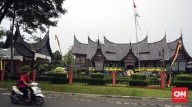Mensesneg Ingin TMII Jadi Taman Budaya Standar Internasional