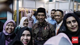 'Pesan' Jokowi untuk Desainer Busana Muslim Indonesia