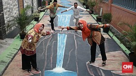 FOTO: Ceria di Kampung Mural 3D Gang Husada