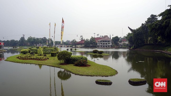 Pemerintah memberi waktu masa transisi selama kurang lebih tiga bulan kepada yayasan untuk menyerahkan berbagai laporan terkait pengelolaan TMII selama ini.