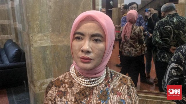 Plt Direktur Utama Pertamina Nicke Widyawati mengatakan aksi yang dilakukan Pertamina hanyalah melepas hak partisipasi, bukan aset perseroan.
