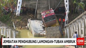 Jembatan Penghubung Lamongan-Tuban Ambruk