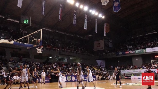 Tiga orang diketahui positif terpapar virus Covid-19 dalam pelaksanaan bubble Indonesian Basketball League (IBL) 2021.