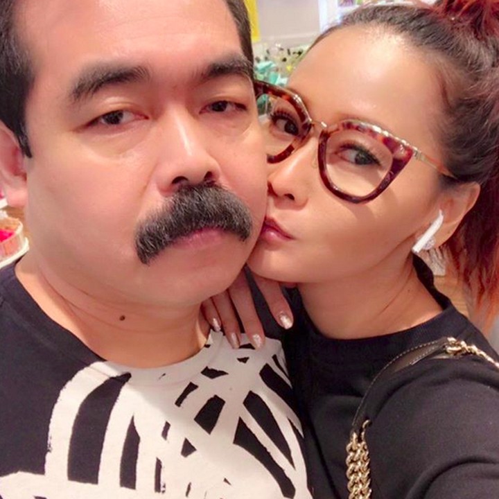 <p>Tapi kalau diperhatiin tersirat ya Adam juga cinta mati nih sama Inul. (Foto: Instagram/ @inul.d)  </p>