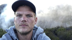 Orang Tua Avicii Warisi Kekayaan Rp368 Miliar