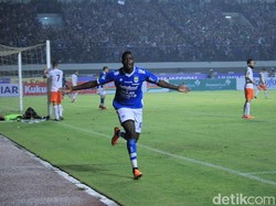 Agen: Ezechiel NDouassel Ngotot Ingin Hengkang dari Persib Bandung