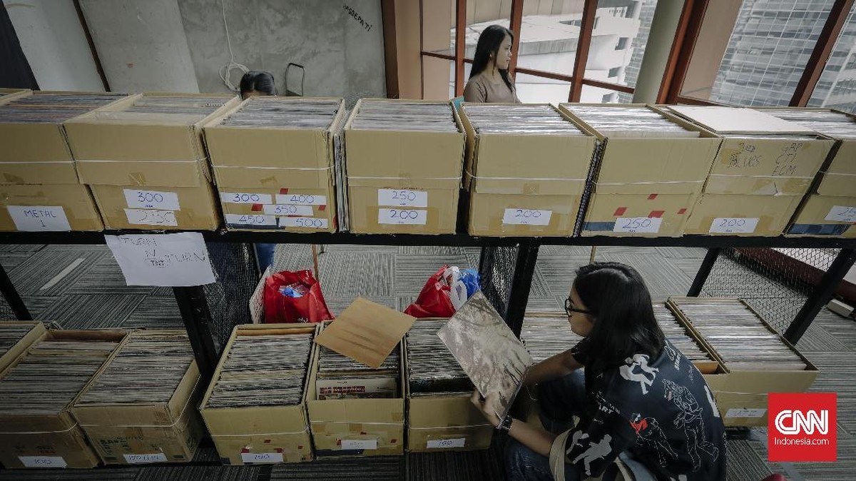 FOTO: Bernostalgia dengan Rekaman Fisik di Record Store Day