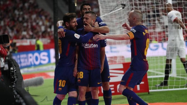 Barcelona merebut gelar pertama musim ini setelah mengalahkan Sevilla 5-0 pada final Copa del Rey di Stadion Wanda Metropolitano.