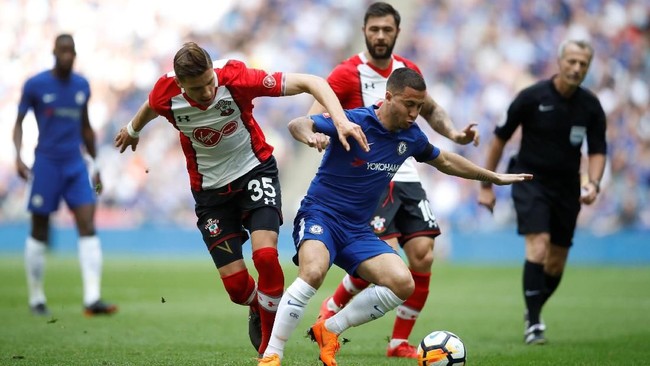 Chelsea ditahan imbang Southampton 0-0 dalam babak pertama semifinal Piala FA yang digelar di Stadion Wembley, Minggu (22/4).