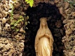 Susunan Doa Rosario Hari Minggu 26 Oktober 2025: Peristiwa Mulia