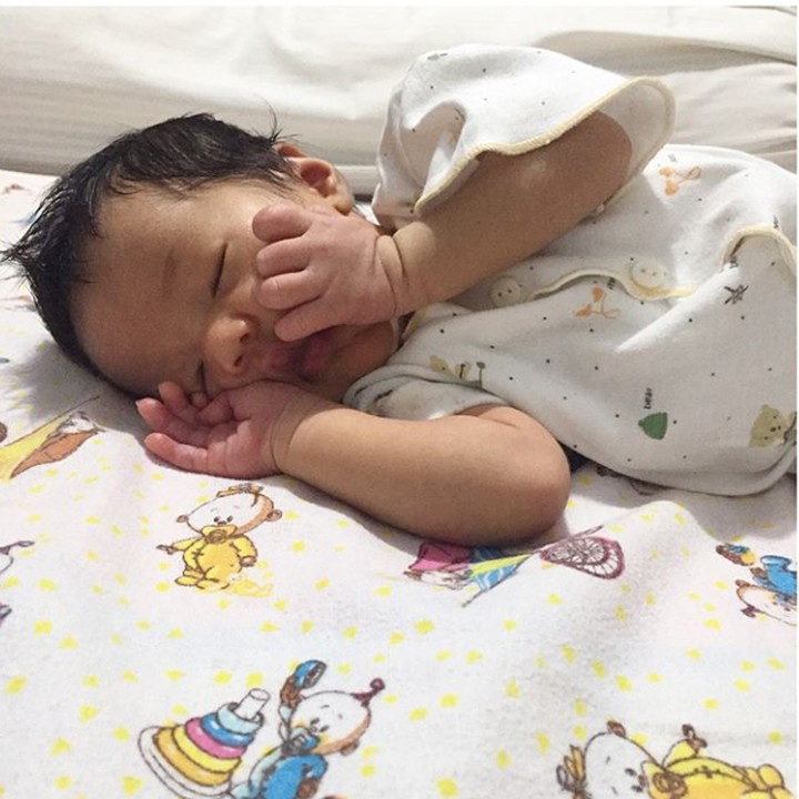 Pose lain saat bobo... (Foto: Instagram @missnyctagina)