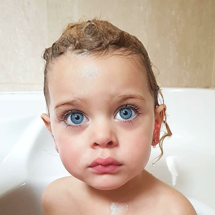 <p>Ya ampun! Ada boneka lagi mandi ya? (Foto: Instagram/laloylila via topministarmodels)</p>