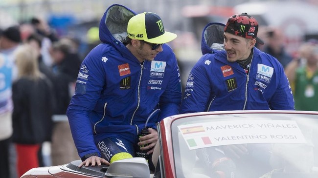 Mantan pebalap MotoGP, Colin Edwards, mengatakan Valentino Rossi bisa membalap di MotoGP hingga 10 tahun lagi jika ia mau.