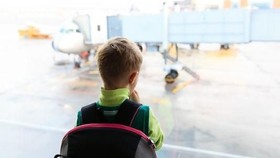 Orang Tua Liburan, Anak Usia 10 Tahun Ditinggalkan di Bandara