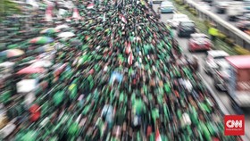 Tak Dapat BPJS, Ojol Tolak Syarat Baru Jokowi untuk Urus SIM dan STNK