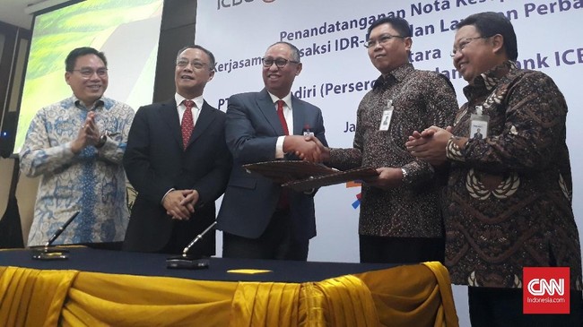 Bank Mandiri mencatat jenis transaksi dalam mata uang China atau renminbi melesat 59 persen pada kuartal pertama tahun ini mencapai 507 jenis.