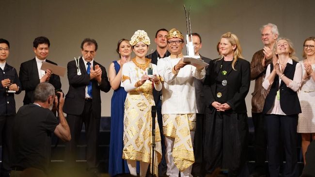 Kelompok paduan suara anak The Resonanz Children's Choir (TRCC) untuk pertama kalinya menjadi pemenang di European Grand Prix.