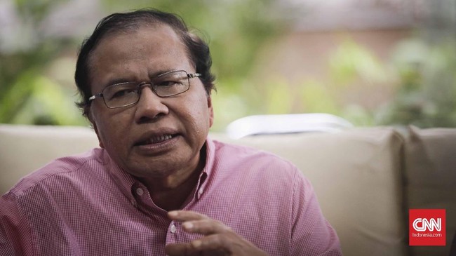 Rizal Ramli mengungkapkan kebijakan yang dibuat Menteri Perdagangan Enggartiasto tidak sejalan dengan kondisi kebutuhan beras yang ada di Perum Bulog.