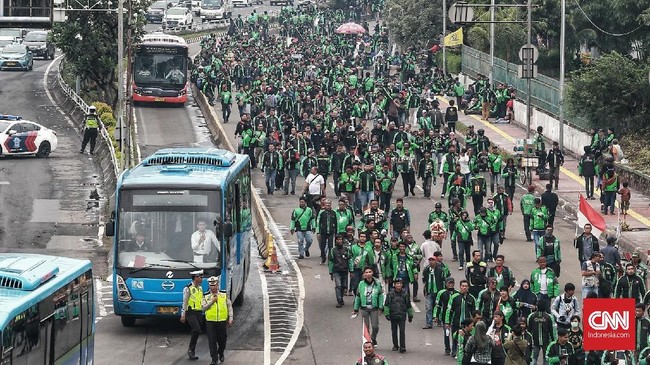 Menkominfo Rudiantara mengimbau pengemudi ojek online untuk membatalkan rencana unjuk rasa saat pembukaan Asian Games.
