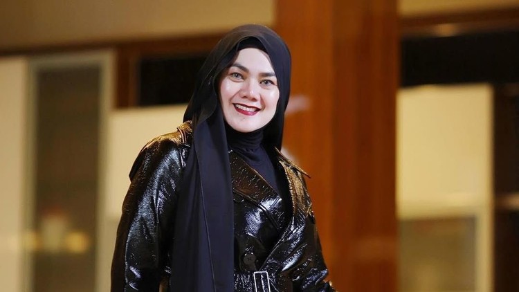 Sarita ungkap surat pembagian harta dengan Faisal Haris. Sarita mempersilakan wanita yang menjadi istri Faisal untuk memulai hidup dari nol dengan harta itu.