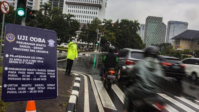 Demi mengatasi polusi, Jakarta mengumumkan perluasan ganjil genap. Selain Indonesia, negara lain juga menggunakan jurus serupa untuk melawan polusi ibu kota.