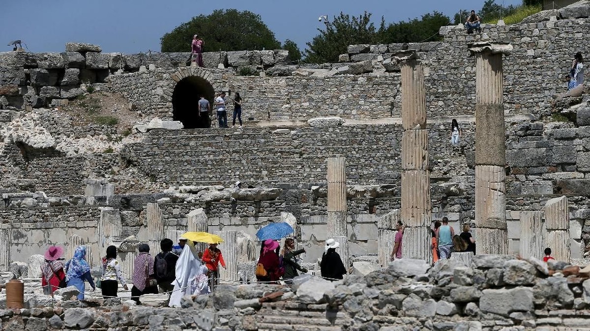FOTO: Kisah Kota Kuno Ephesus Jelang 150 Tahun Penemuan