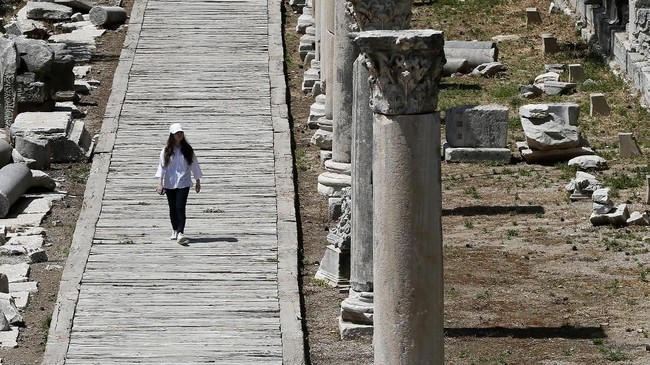 FOTO: Kisah Kota Kuno Ephesus Jelang 150 Tahun Penemuan