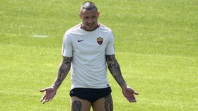 Rahasia Arti Tato Uang di Tubuh Radja Nainggolan