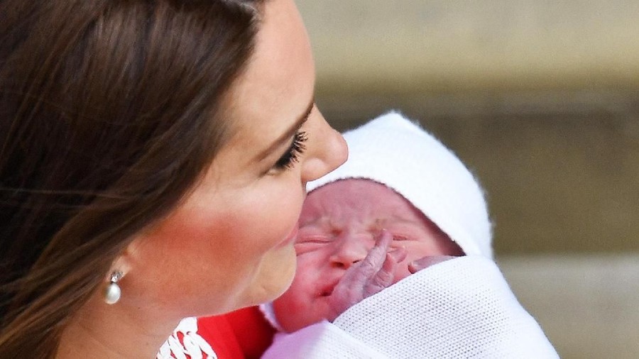 Anak ke-3 Kate Middleton Jadi Bayi Pangeran Inggris Terbongsor