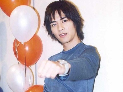 Momen Manis Vic Chou 'Meteor Garden' & Sang Putri, Antar Sekolah hingga Pura-pura Jadi Pokemon